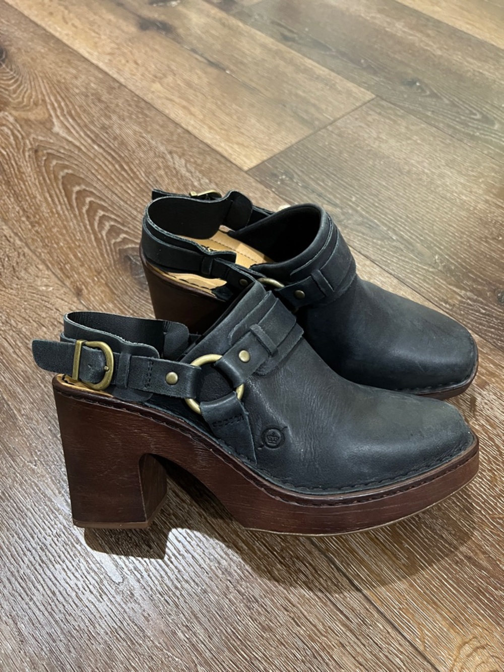 NWT Born Hudson Black Leather Slingback Clog Heels with Wood Platform size 9